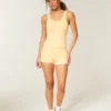 Απαραίτητα βασικά Shortie Απαραίτητα βασικά Shortie