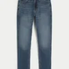 Αθλητικό skinny τζιν με μέτριο πλύσιμο Αθλητικό skinny τζιν με μέτριο πλύσιμο