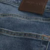 Αθλητικό skinny τζιν με μέτριο πλύσιμο Αθλητικό skinny τζιν με μέτριο πλύσιμο