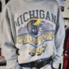 Boxy University of Michigan Wolverines Graphic Crew Sweatshirt Boxy University of Michigan Wolverines Graphic Crew Sweatshirt