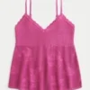 Εύκολο μπλουζάκι babydoll με λαιμόκοψη τύπου halter σε στυλ κεντήματος Εύκολο μπλουζάκι babydoll με λαιμόκοψη τύπου halter σε στυλ κεντήματος