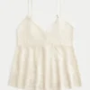 Εύκολο μπλουζάκι babydoll με λαιμόκοψη τύπου halter σε στυλ κεντήματος Εύκολο μπλουζάκι babydoll με λαιμόκοψη τύπου halter σε στυλ κεντήματος