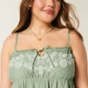 Φόρεμα babydoll χωρίς τιράντες με κεντήματα Φόρεμα babydoll χωρίς τιράντες με κεντήματα