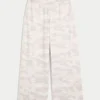 Gilly Hicks Active Recharge Heart-Tipped Baggy Pants Gilly Hicks Active Recharge Heart-Tipped Baggy Pants