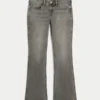 Γκρι τζιν με χαμηλή μέση και bootcut Γκρι τζιν με χαμηλή μέση και bootcut