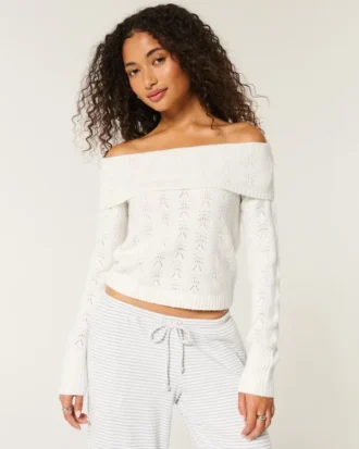 Hollister Άνετο πουλόβερ με πλέξη Cloud Stitchy και ανοιχτούς ώμους Hollister Άνετο πουλόβερ με πλέξη Cloud Stitchy και ανοιχτούς ώμους