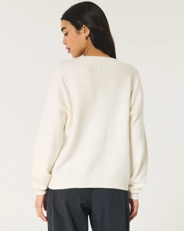 Hollister Comfy Cloud Oversized V-Neck Sweater Hollister Comfy Cloud Oversized V-Neck Sweater