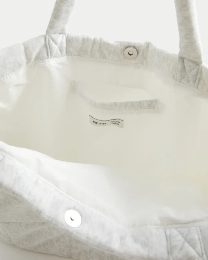 Hollister Feel Good Sleepover Bag Hollister Feel Good Sleepover Bag