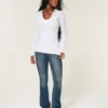 Μακρυμάνικο Henley με κουκούλα Μακρυμάνικο Henley με κουκούλα