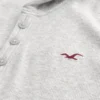 Μακρυμάνικο Henley με κουκούλα Μακρυμάνικο Henley με κουκούλα