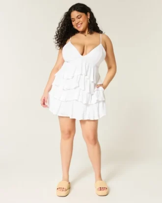 Μίνι φόρεμα babydoll με V λαιμόκοψη και βολάν
