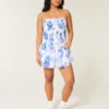 Μίνι φόρεμα με στράπλες σμόκινγκ Μίνι φόρεμα με στράπλες σμόκινγκ