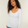 Μπλούζα Henley Babydoll με εύκολο δέσιμο στην πλάτη