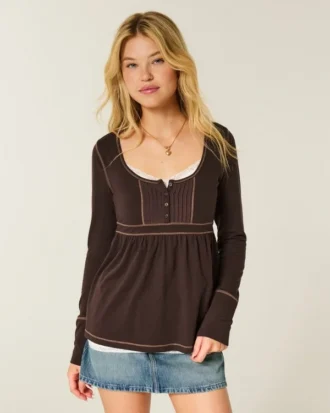 Μπλούζα Henley Babydoll με μακριά μανίκια