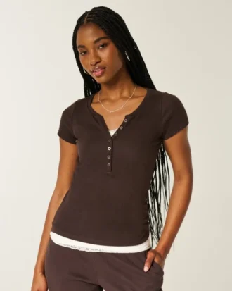 Μπλούζα Y2K Henley με κοντό μανίκι Μπλούζα Y2K Henley με κοντό μανίκι