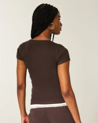 Μπλούζα Y2K Henley με κοντό μανίκι Μπλούζα Y2K Henley με κοντό μανίκι