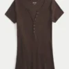 Μπλούζα Y2K Henley με κοντό μανίκι Μπλούζα Y2K Henley με κοντό μανίκι