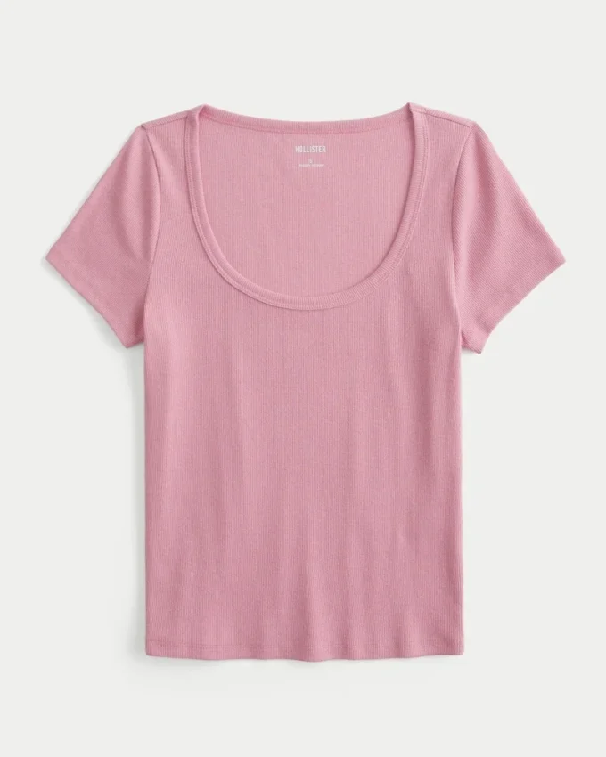 T-Shirt με στρογγυλή λαιμόκοψη T-Shirt με στρογγυλή λαιμόκοψη