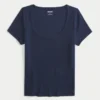 T-Shirt με στρογγυλή λαιμόκοψη T-Shirt με στρογγυλή λαιμόκοψη