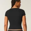 T-Shirt με στρογγυλή λαιμόκοψη T-Shirt με στρογγυλή λαιμόκοψη