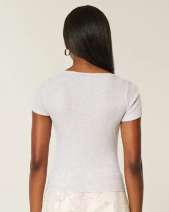 T-Shirt με στρογγυλή λαιμόκοψη