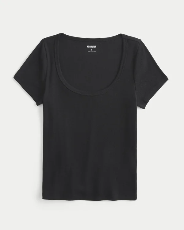 T-Shirt με στρογγυλή λαιμόκοψη T-Shirt με στρογγυλή λαιμόκοψη